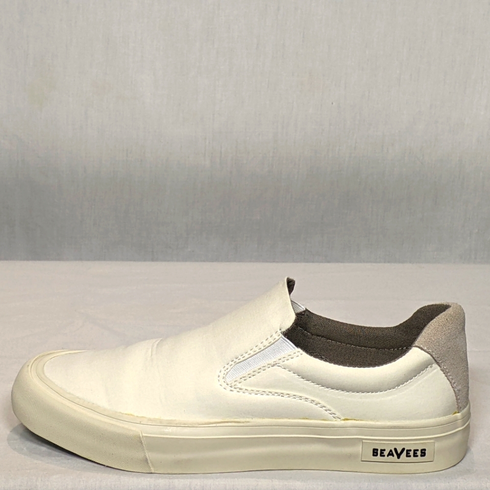 NEW SeaVees Hawthorne Sz 9 White AMAZING shoe